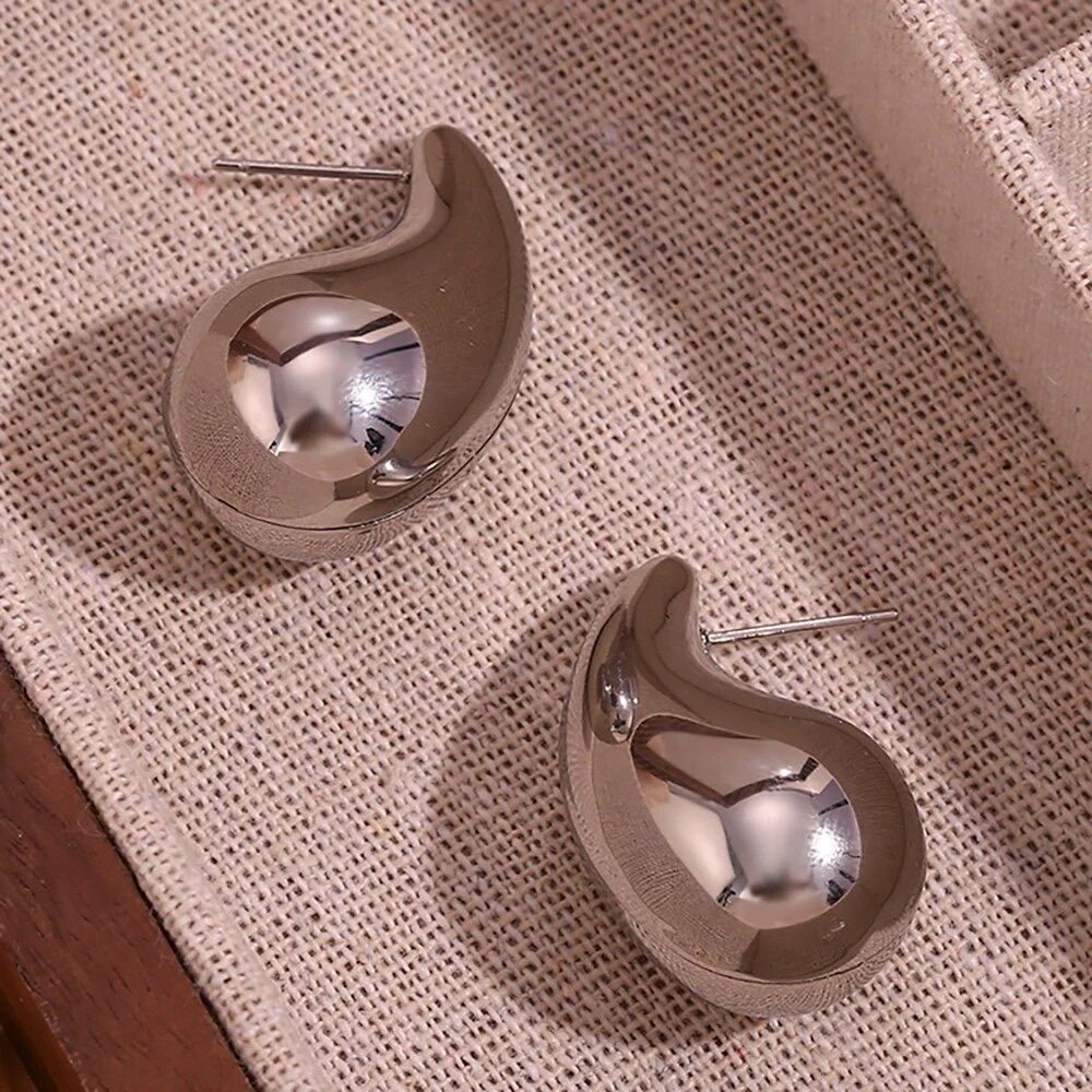 Water💧Drop Lightweight Earrings 18k Gold Plated PVD Stainless Steel - Picture 4 of 11